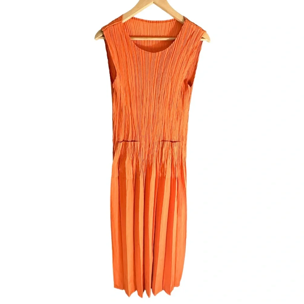 Textured and Pleated Orange Korean Kimeng Dress (Sm/M) - Picture 4 of 6